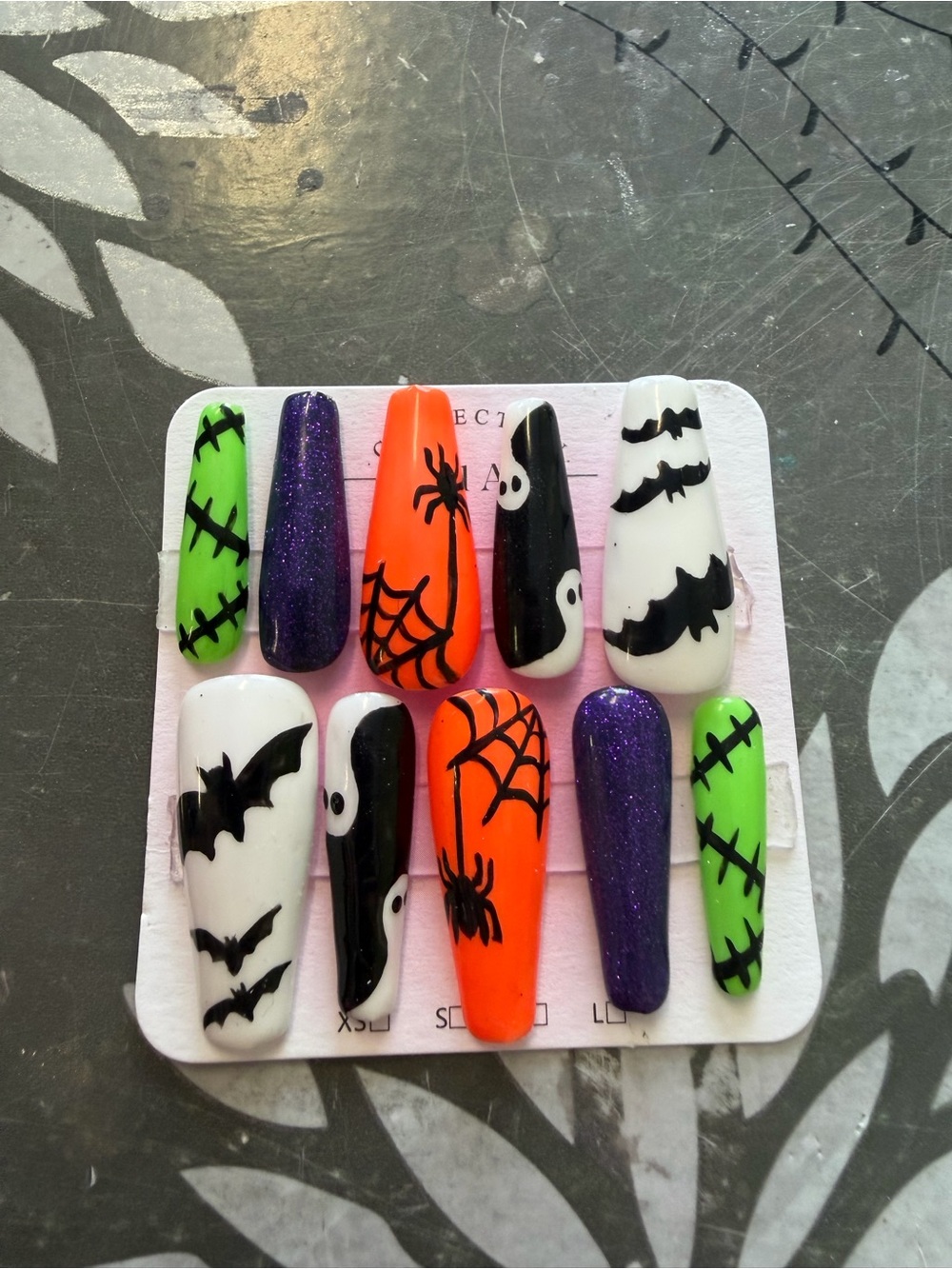 Halloween Press-On Nail Set — Orange, White, Black, Green, Purple